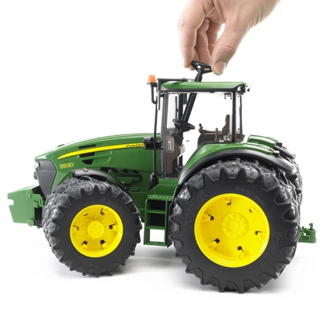 4001702030520-02-030520-Traktor John Deer 7930